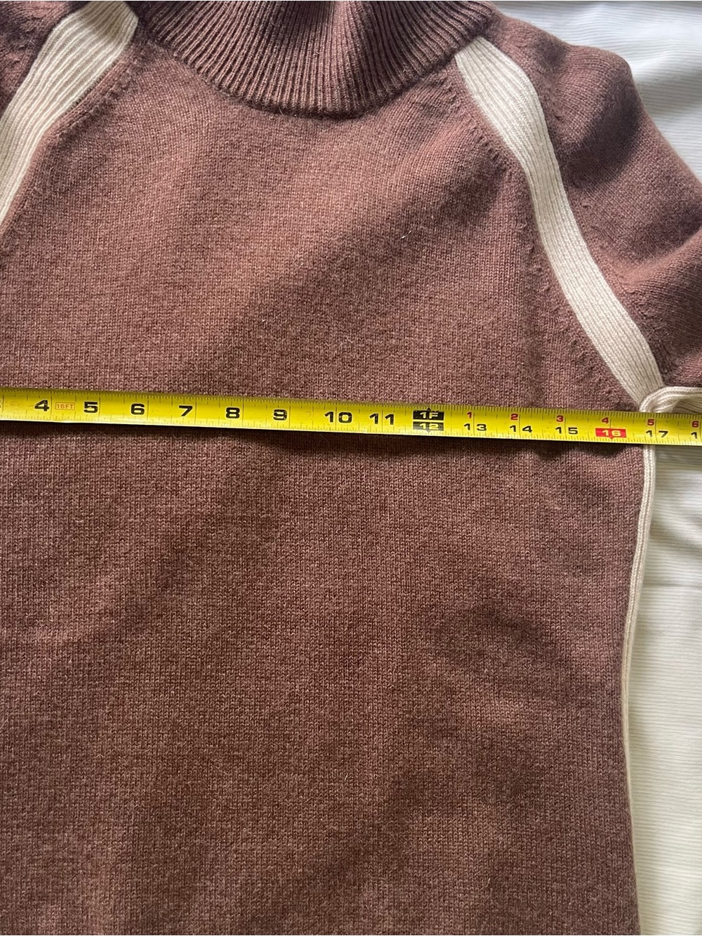 Athleta Brown Cashmere Mock Turtleneck Sweater with Cream Contrast Panels - M - Picture 4 of 4